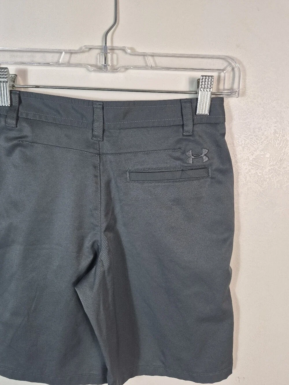Under Armour Boys Board Short Pitch Gray Size 12